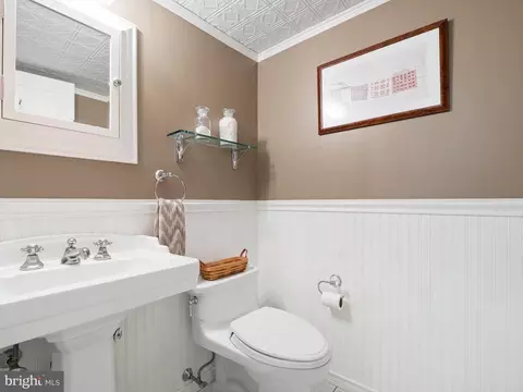Bath - 11 Christopher Ct, Claymont, DE 19703 photo 1 of 3