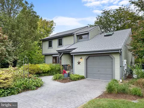11 Christopher Ct, Claymont, DE 19703