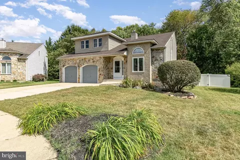 127 Nursery Dr, Bear, DE 19701