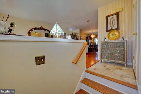 6 Creek Ln, Newark, DE 19702 photo 4