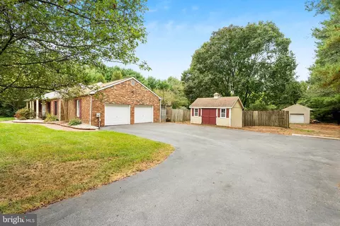 Exterior - 12 Moores Dr, Bear, DE 19701 photo 4 of 15