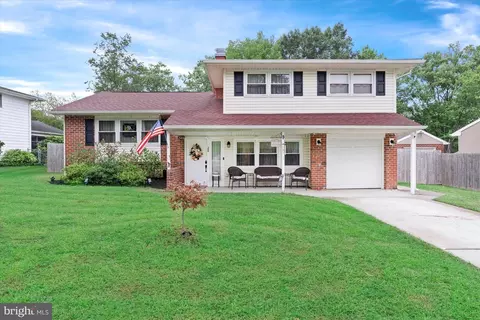 25 Shull Dr, Newark, DE 19711