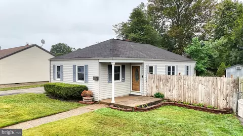 710 Woodtop Rd, Wilmington, DE 19804