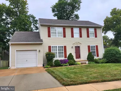 439 Douglas D Alley Dr, Newark, DE 19713