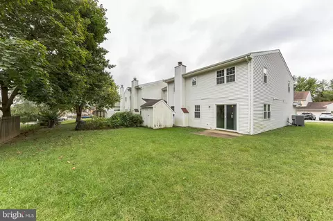 Exterior - 106 Upper Valley Ln, Newark, DE 19711 photo 4 of 6