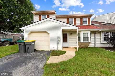 Exterior - 106 Upper Valley Ln, Newark, DE 19711 photo 2 of 6