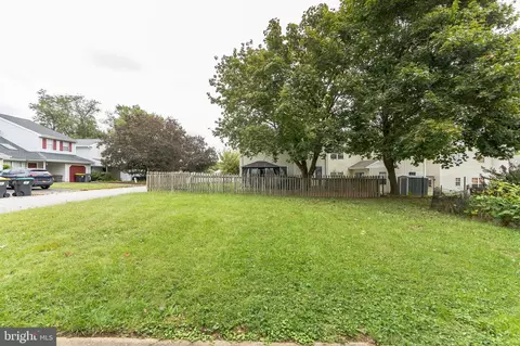 Exterior - 106 Upper Valley Ln, Newark, DE 19711 photo 6 of 6