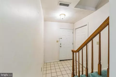 Entry Way - 106 Upper Valley Ln, Newark, DE 19711 photo 1 of 2