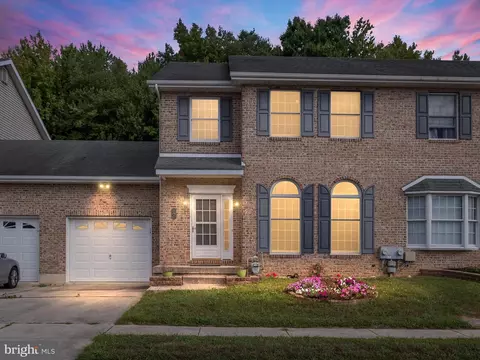 8 Dynasty Dr, Bear, DE 19701