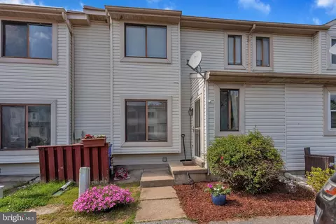 56 Aidone Dr, New Castle, DE 19720