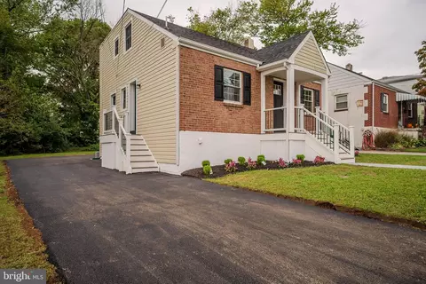 22 W Delaware Ave, Wilmington, DE 19809
