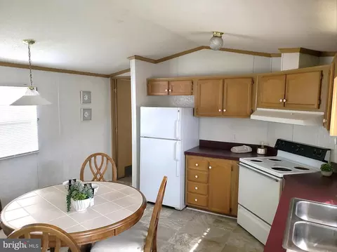 32 Adriane Ct #706, Bear, DE 19701 photo 8