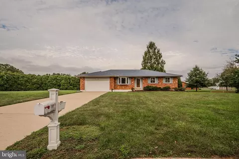 3 Jannsen Ct, Bear, DE 19701 photo 3