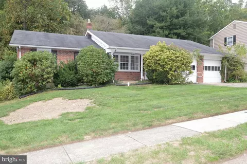18 Decker Dr, Newark, DE 19711 photo 2