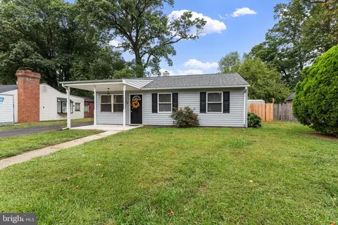 12 Chelwynne Rd, New Castle, DE 19720
