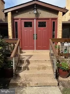 2308 Heather Ct, Wilmington, DE 19809