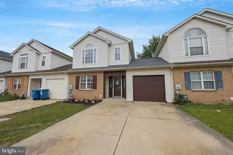 12 Paxton Ln, Bear, DE 19701