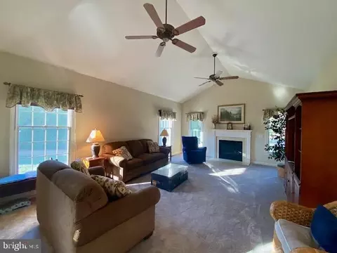 Living - 133 Brittany Way, Bear, DE 19701 photo 2 of 3