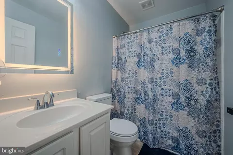 Bath - 9 Demaret Ct, Middletown, DE 19709 photo 2 of 3
