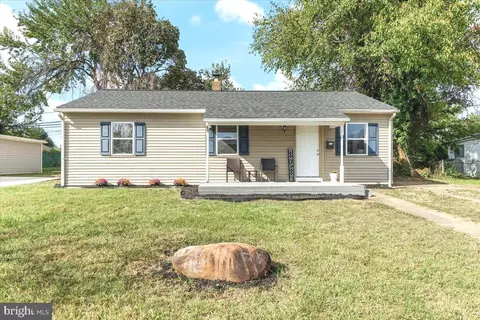44 Karlyn Dr, New Castle, DE 19720