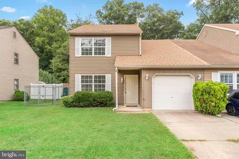 29 Lanford Rd, New Castle, DE 19720
