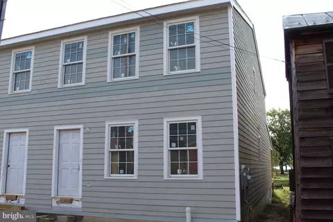 39 W 3rd St, New Castle, DE 19720