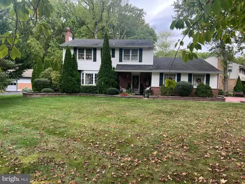 2521 Pennington Dr, Wilmington, DE 19810