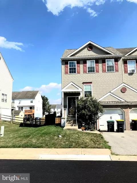 323 Paddington Dr, Bear, DE 19701