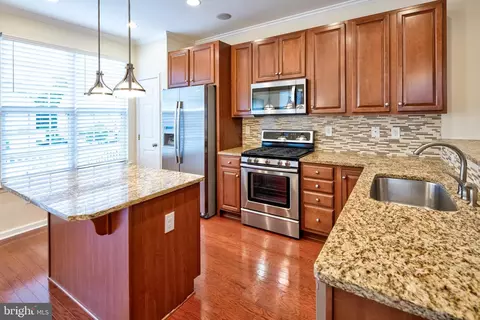 515 Raskob Dr, Claymont, DE 19703