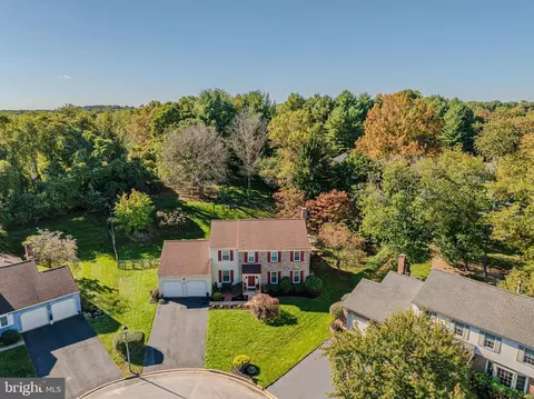 View/Area - 8 Bent Tree Cir, Hockessin, DE 19707 photo 1 of 9