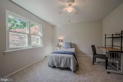 Bedroom - 8 Bent Tree Cir, Hockessin, DE 19707 photo 8 of 11