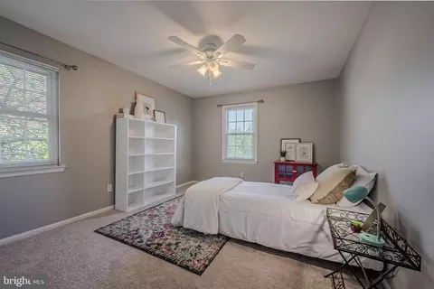 Bedroom - 8 Bent Tree Cir, Hockessin, DE 19707 photo 6 of 11