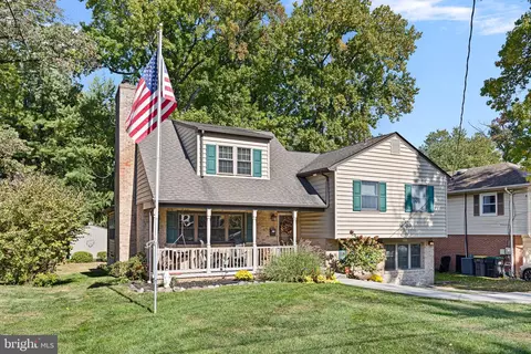 811 Woodsdale Rd, Wilmington, DE 19809
