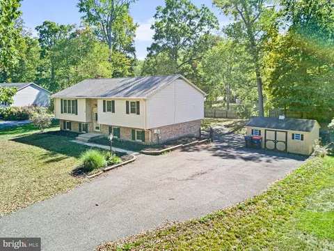 18 Anna Ave, Bear, DE 19701