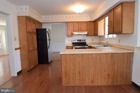 Kitchen - 711 Millcreek Ln, Bear, DE 19701 photo 2 of 3
