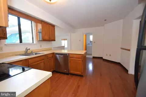Kitchen - 711 Millcreek Ln, Bear, DE 19701 photo 3 of 3