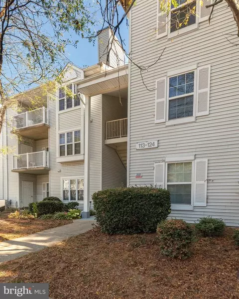 122 Stone Hurst Ct #122, New Castle, DE 19720