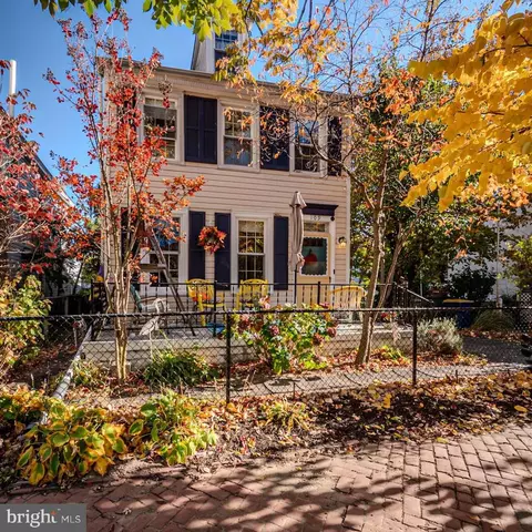 109 Washington St, Delaware City, DE 19706