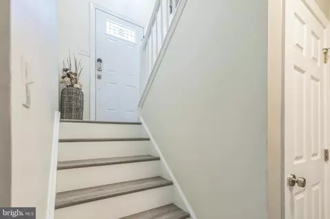 Entry Way - 349 E Harvest Ln, Middletown, DE 19709 photo 4 of 5