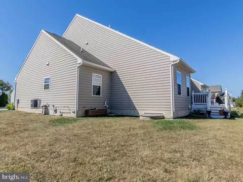 Exterior - 406 Pierce Run, Newark, DE 19702 photo 5 of 10