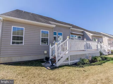 Exterior - 406 Pierce Run, Newark, DE 19702 photo 9 of 10