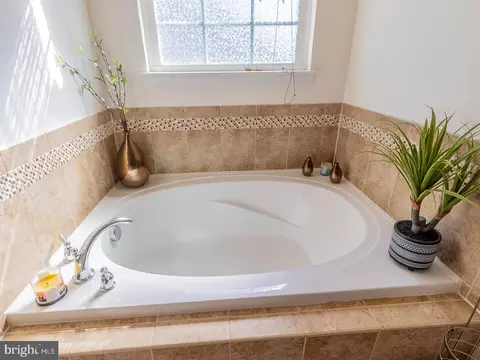 Bath - 406 Pierce Run, Newark, DE 19702 photo 5 of 9