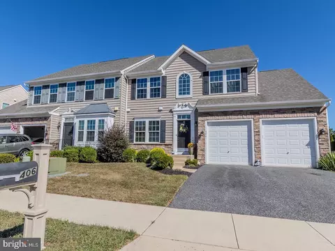 Exterior - 406 Pierce Run, Newark, DE 19702 photo 3 of 10