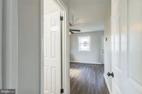 Entry Way - 9 Newbrook Rd, Newark, DE 19711 photo 4 of 7