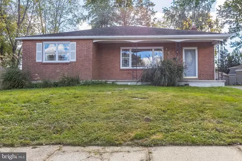 9 Newbrook Rd, Newark, DE 19711