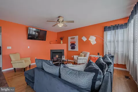 Living - 4 Wiggins Way, Bear, DE 19701 photo 1 of 2