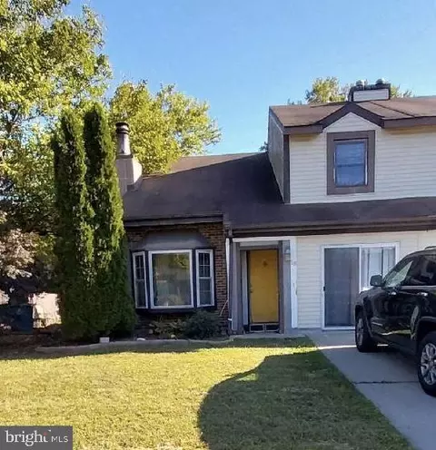 18 Danville Ct, New Castle, DE 19720
