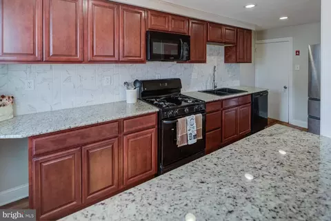 Kitchen - 1224 Maple Ave, Elsmere, DE 19805 photo 2 of 2