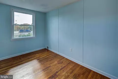 Bedroom - 1224 Maple Ave, Elsmere, DE 19805 photo 4 of 5