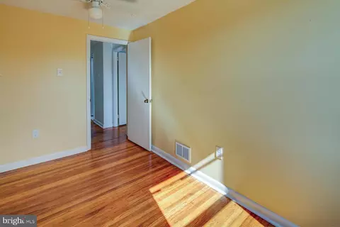 Bedroom - 1224 Maple Ave, Elsmere, DE 19805 photo 2 of 5